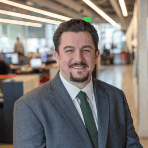 headshot photo of Alexander Straughn