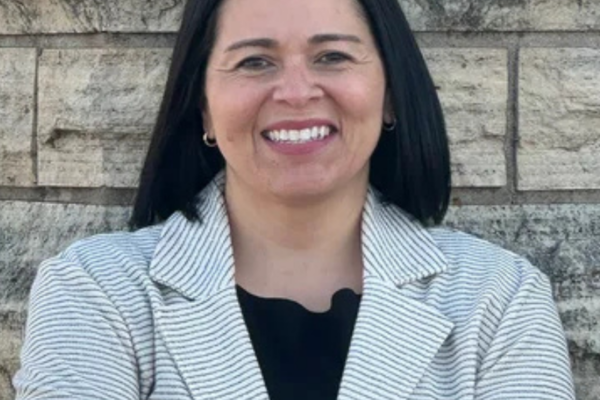 headshot photo of Janie Mendez