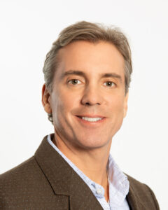 headshot photo of Scott Edgecombe
