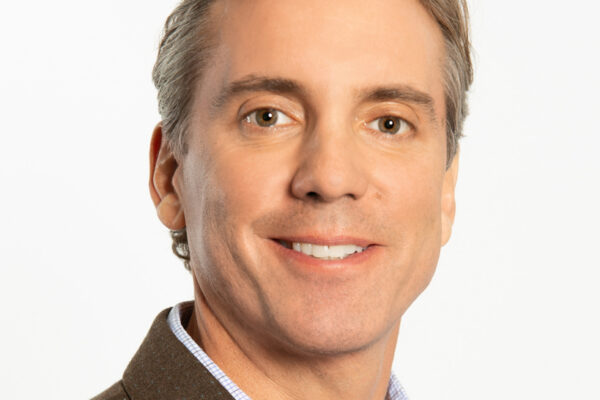 headshot photo of Scott Edgecombe