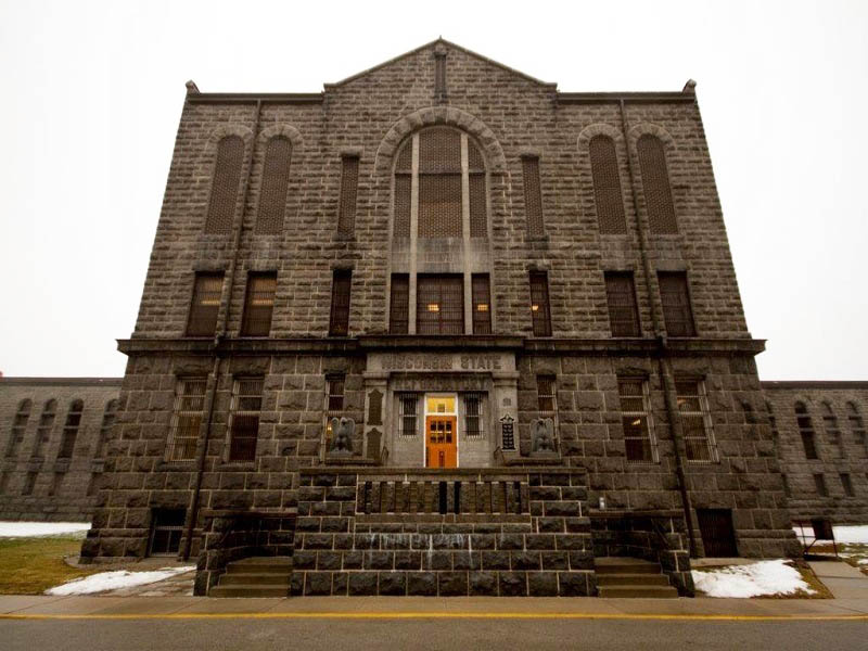 exterior of Green Bay Correctional Institution